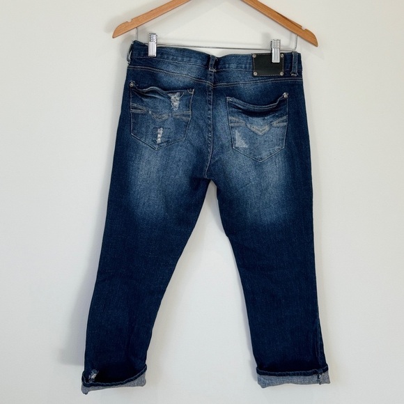 Red Rivet Ripped Blue Cropped Jeans (7) - Picture 5 of 7